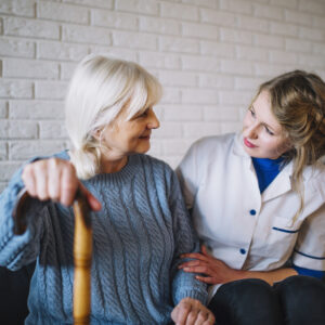 Afazja – kluczowa rola logopedy w powrocie do komunikacji.